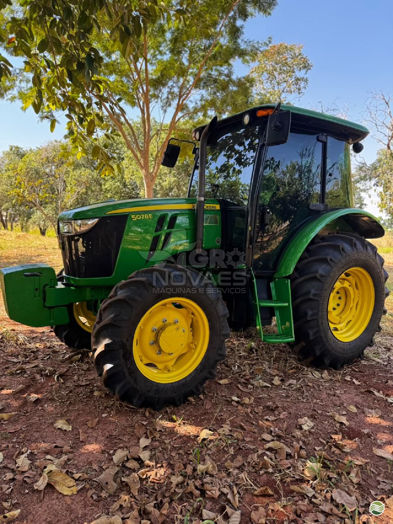 TRATOR JOHN DEERE JOHN DEERE 5078E Tração 4x4 Agro Novaes Máquinas Agrícolas FERNANDOPOLIS SÃO PAULO SP